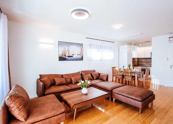Apartment Isabela Prague With Beach Front