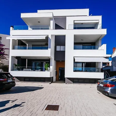 Apartment Isabela Prague With Beach Front Zadar Exterior photo