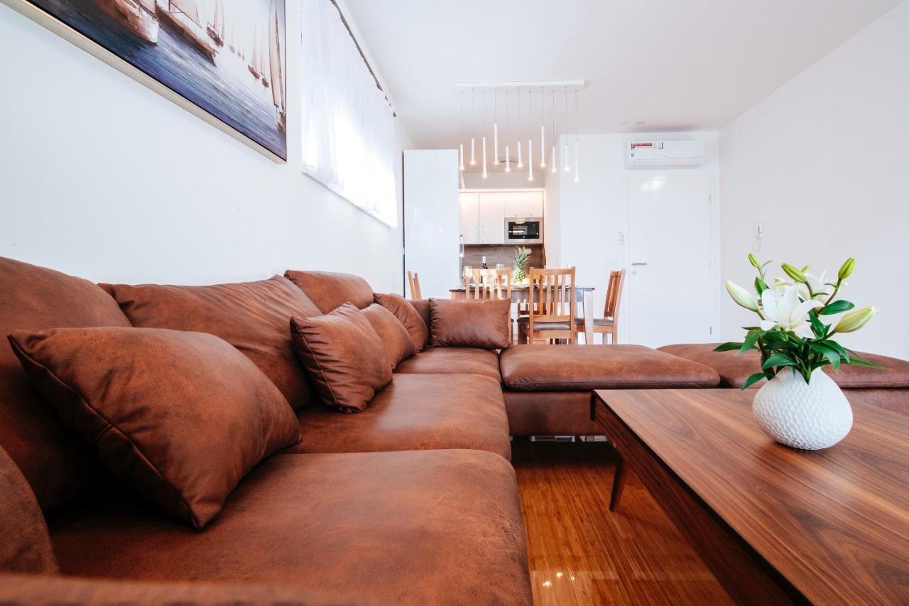 Apartment Isabela Prague With Front *